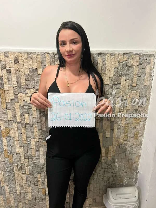 emma-3240655-prepago-medellin-8467a8c0f8a0614e551b-600x800.webp